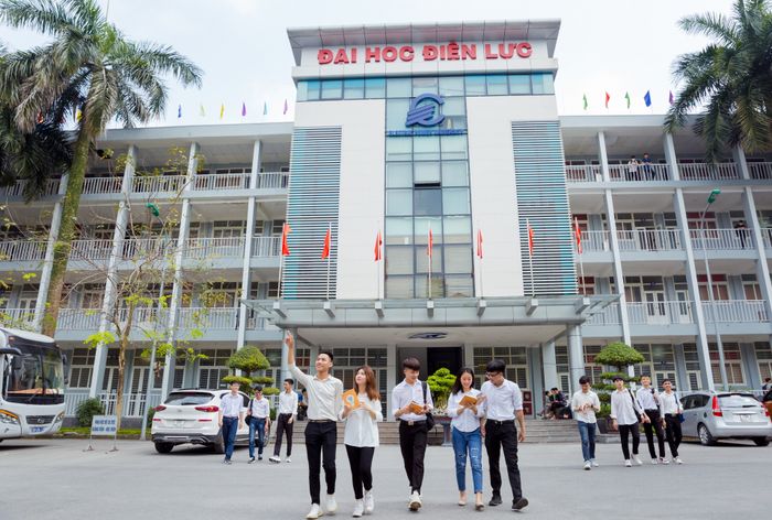 Hình ảnh khuôn viên hiện đại của Đại học Điện lực
