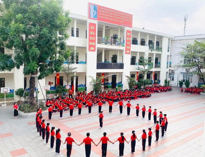 Hình ảnh tuyệt đẹp về Trường Tiểu học Nguyễn Du