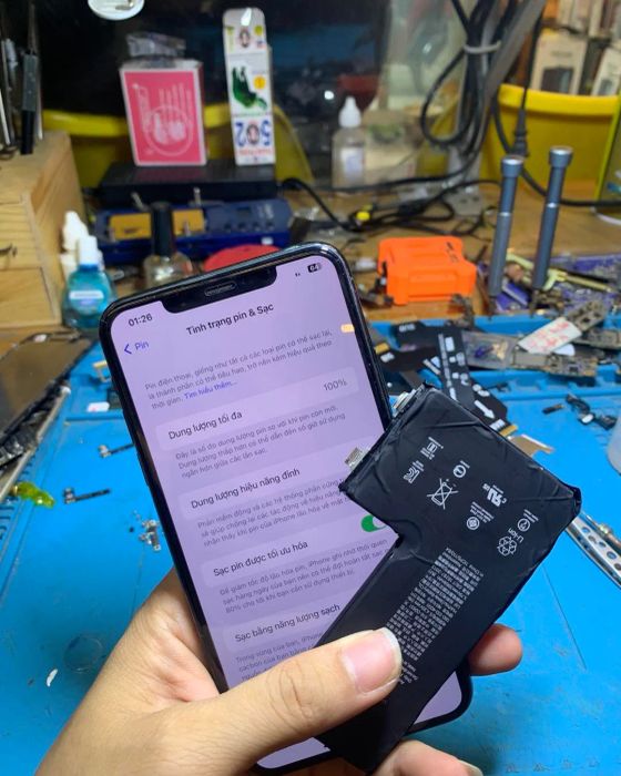 Hình ảnh Bách Mobile - Đội ngũ kỹ thuật chuyên nghiệp