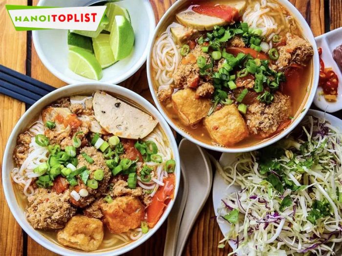 hang-luoc-bun-rieu-cua-ha-noi-hap-dan-Tripi