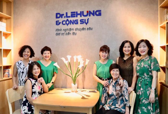 Hình ảnh phòng khám hiện đại tại Nha Khoa Dr. Lê Hưng