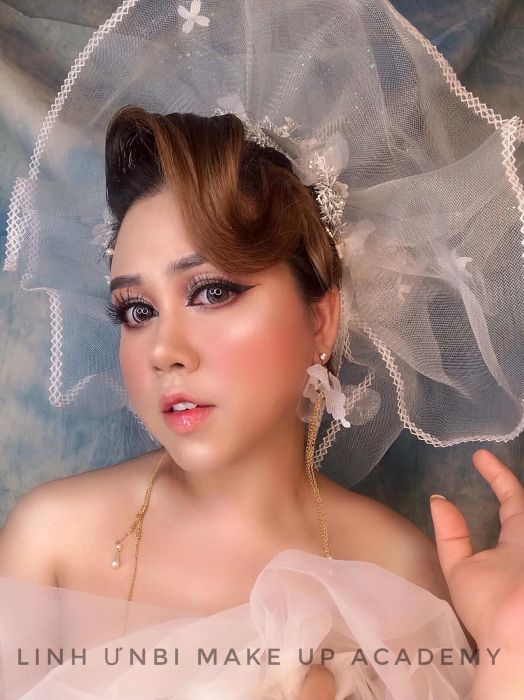 Không gian đào tạo chuyên nghiệp tại Linh Ưnbi Makeup Academy