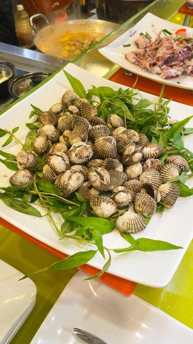 Không Gian Sang Trọng Tại Buffet Chef Dzung