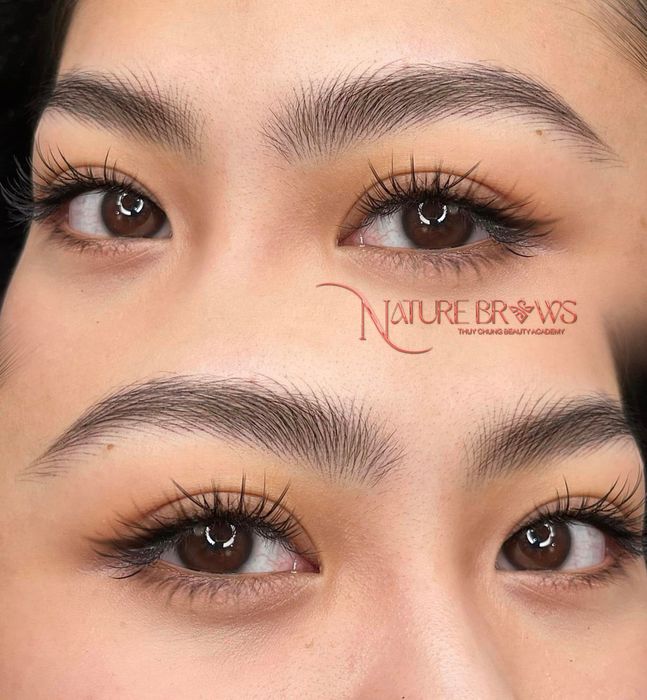 Hình ảnh thực tế tác phẩm chân mày phong thủy tại Thuỳ Chung Beauty Academy