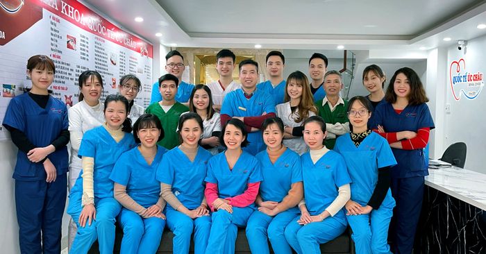 Hình ảnh 1 tại Nha Khoa Quốc Tế Úc Châu - Cơ sở vật chất hiện đại với phòng khám tiêu chuẩn quốc tế, nơi thực hiện thành công hàng ngàn ca niềng răng chất lượng cao.