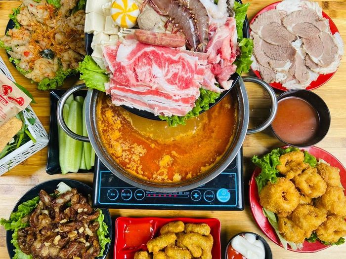 Những món hải sản tươi ngon và đa dạng tại Lẩu Hằng Béo