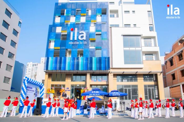 Hình ảnh lớp học hiện đại tại Trung Tâm Anh Ngữ ILA