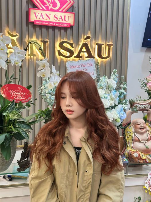 Không gian sang trọng và những tác phẩm tóc nghệ thuật tại VĂN SÁU Hair Salon