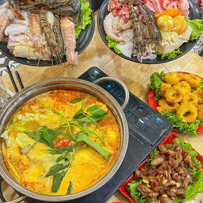 Không gian ấm cúng và những nồi lẩu hải sản hấp dẫn tại Hằng Béo