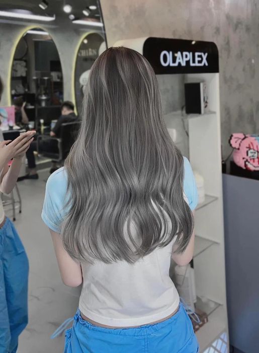 Không gian hiện đại và sang trọng tại Chiến Hair Salon