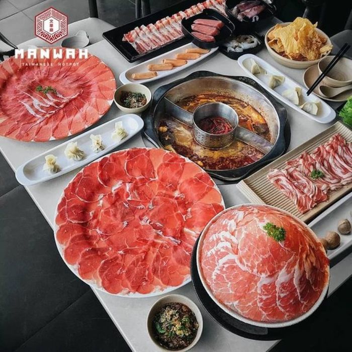 Những món ngon đặc trưng và không gian ấm cúng tại Manwah