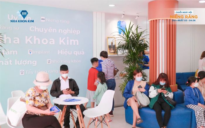Hệ thống máy móc hiện đại tại Nha Khoa Kim