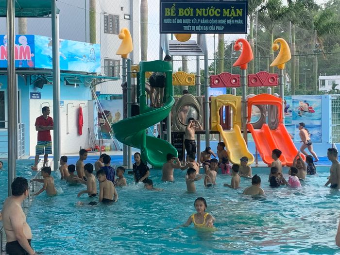 Bể bơi nước mặn Cựu Viên ảnh 2