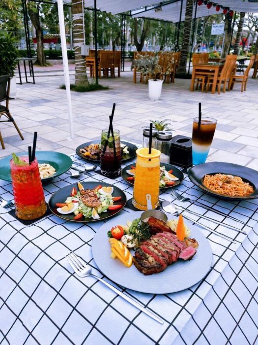 Hình ảnh món bò bít tết hấp dẫn tại Cultural Palace SteakHouse
