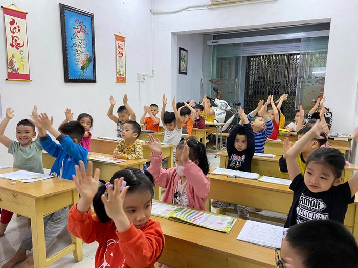 Hình ảnh lớp học tại Trung tâm luyện chữ đẹp Thanh Tân