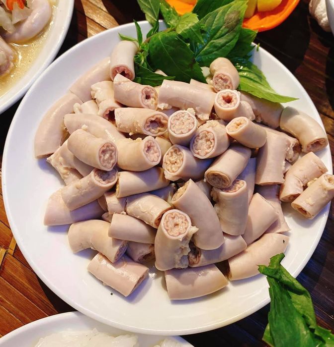 Lòng Chất Quán - Không gian ẩm thực đậm chất Hà Nội xưa