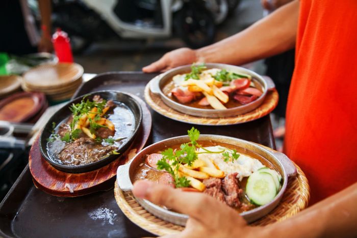 Không gian ấm cúng và món bò bít tết đặc trưng tại BITTET 123