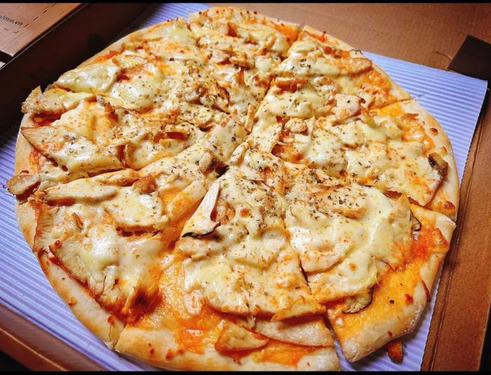 Không gian ấm cúng và thân thiện tại Pizza Love