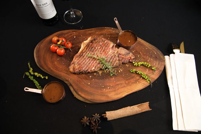 Những lát bò Wagyu tuyệt hảo được chế biến tinh tế tại Bonne Vie Steak House