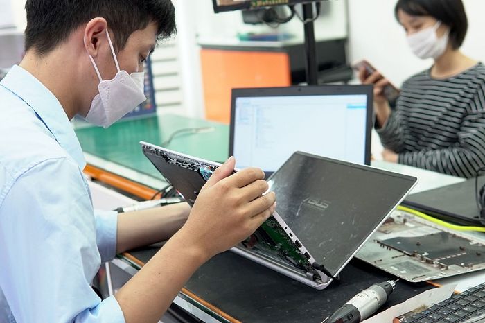 Hình ảnh đội ngũ kỹ thuật viên tay nghề cao tại Bệnh viện Công nghệ 88