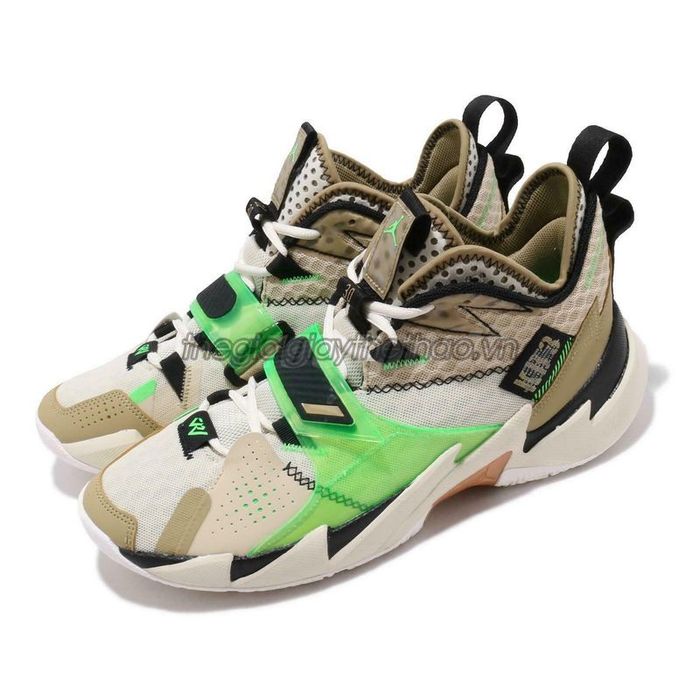 Phú Hưng Sports – Hình ảnh không gian mua sắm ấn tượng