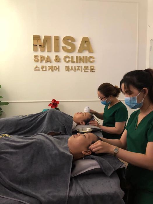 Khánh An Spa - Khoảnh khắc 1: Không gian trị liệu sang trọng với ánh sáng dịu nhẹ, nơi mỗi chi tiết đều được chăm chút để mang đến trải nghiệm thư giãn tuyệt đối.