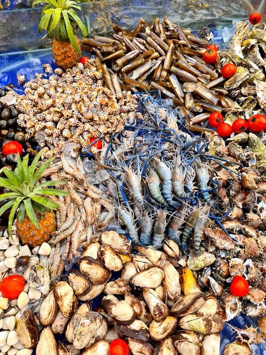 Hình ảnh bữa tiệc hải sản phong phú tại A.D.A Buffet