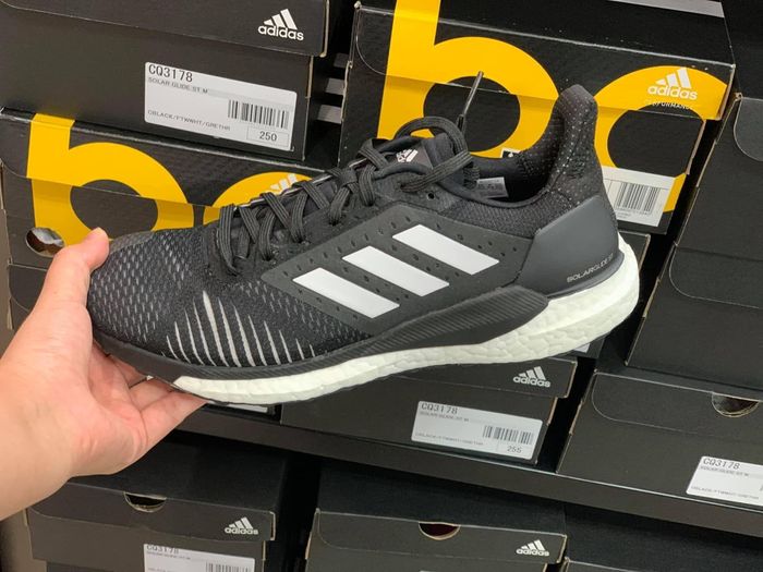 Sneaker Hải Phòng – Góc nhìn đầu tiên về phong cách thể thao thời đại