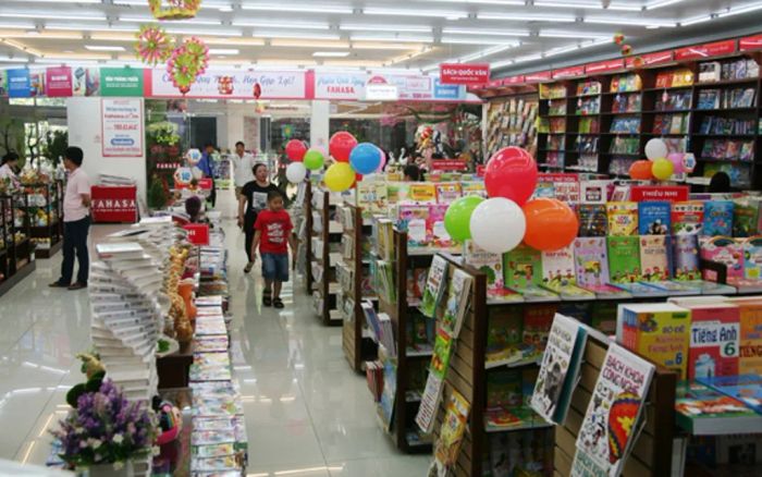 Góc đọc sách sang trọng tại Nhà sách Trí Tuệ