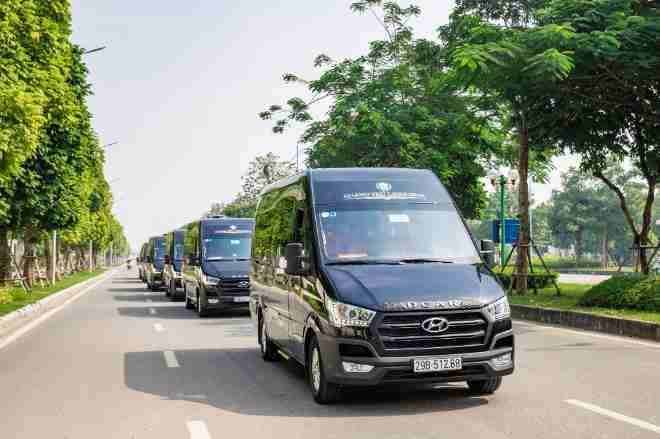 Hình ảnh đội xe sang trọng Sông Lìu Limousine (ảnh 2)
