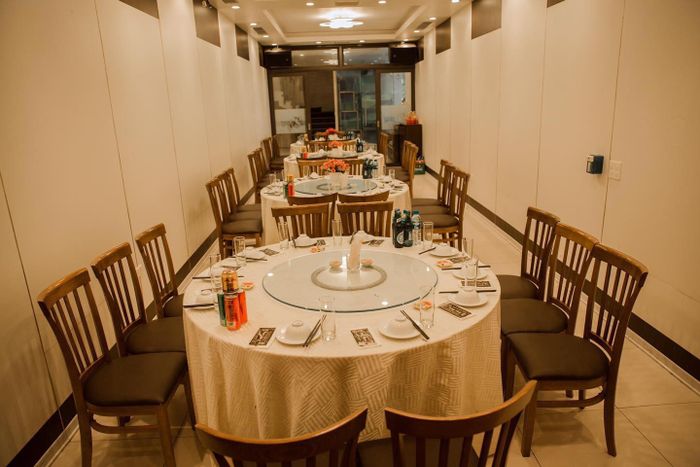 Không gian sang trọng tại Trường Giang Restaurant