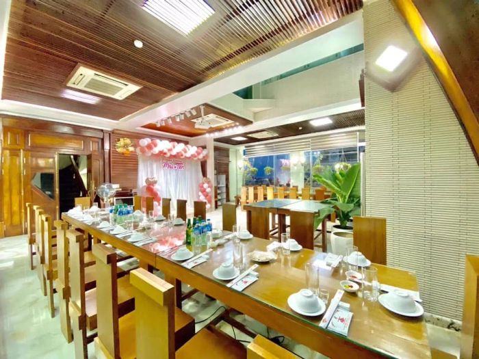 View thành phố tuyệt đẹp từ tầng cao Nhà hàng My