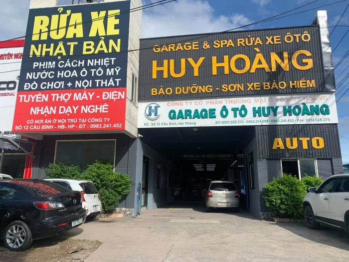 Không gian làm việc chuyên nghiệp tại HUY HOANG AutoSpa