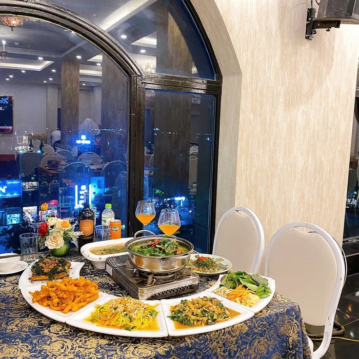 Bữa tiệc hải sản thượng hạng với view biển tại Ngư Trường