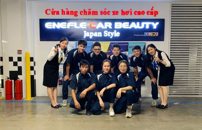 Hình ảnh quy trình phủ bóng đạt chuẩn tại Enefle Car Beauty