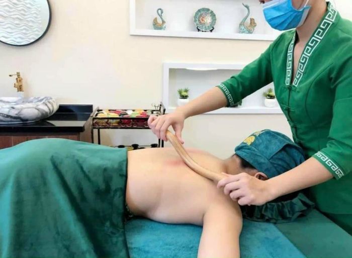 Hình ảnh thứ hai về Lan Anh Spa - Minh chứng cho quy trình chăm sóc da chuyên nghiệp với các bước điều trị chuẩn y khoa và hệ thống máy móc tân tiến