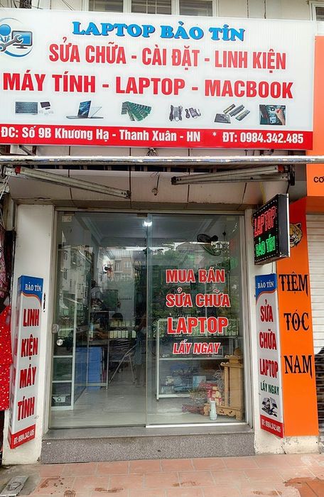 Không gian làm việc chuyên nghiệp tại Laptop Bảo Tín