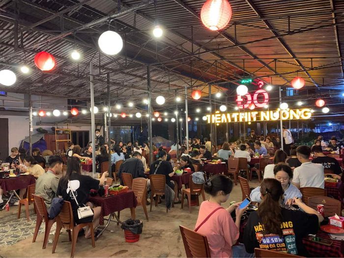 Không gian ấm cúng tại Đỏ - Tiệm Thịt Nướng - Ảnh 1