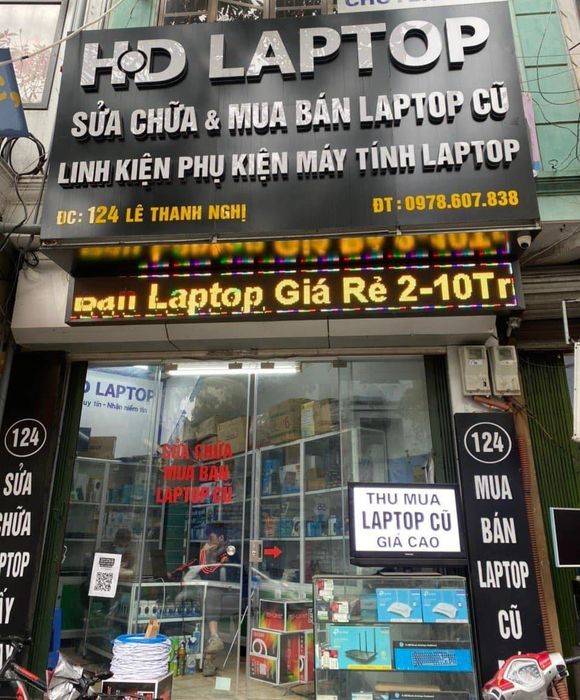 Hình ảnh không gian làm việc chuyên nghiệp tại HD Laptop
