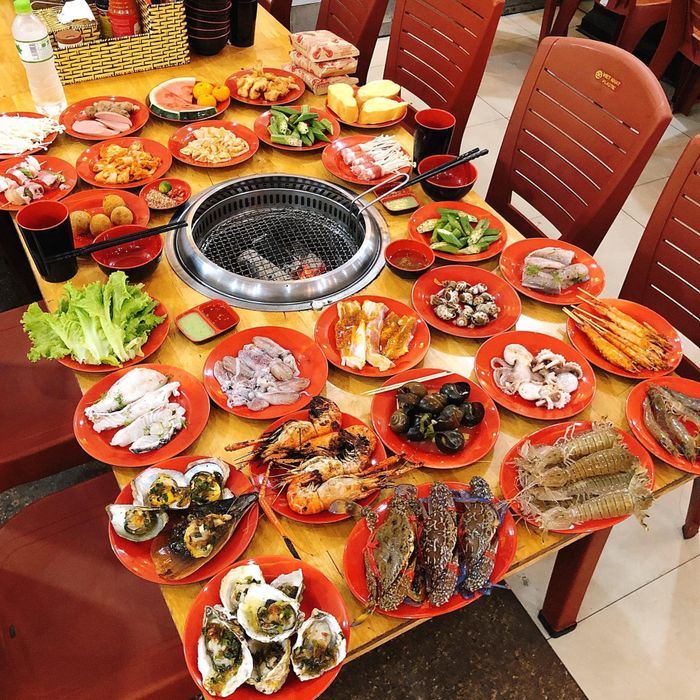 Hình ảnh buffet hải sản tươi ngon tại Ốc Ba Tàu - Hải Phòng