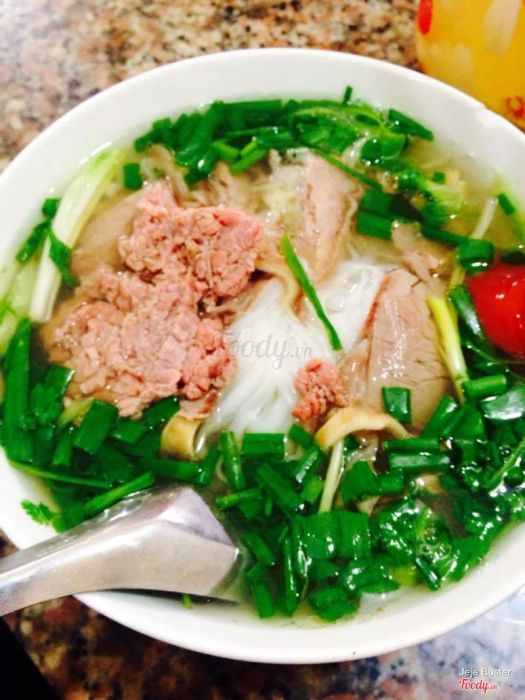 Tô phở Nam Định chuẩn vị tại Phở Bò Nam Định