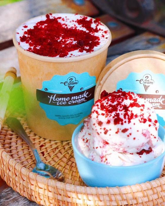 2Cream - Những mẻ kem tươi ngon chuẩn bị phục vụ thực khách