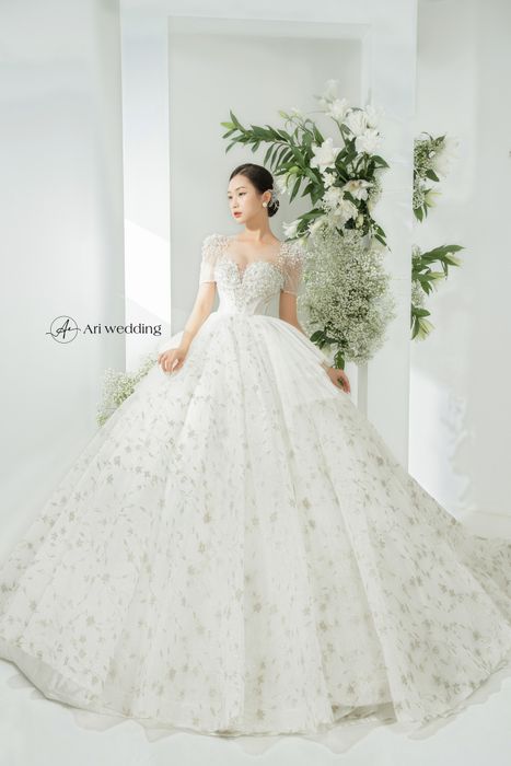 Ari Wedding - Ảnh 1: Váy cưới tinh tế cho nàng dâu hiện đại