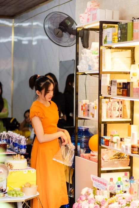 Quy trình gội đầu dưỡng sinh chuyên nghiệp tại Na Beauty