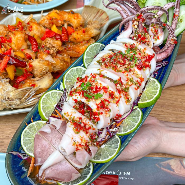 Không gian sang trọng với view đẹp tại Chang - Modern Thai Cuisine