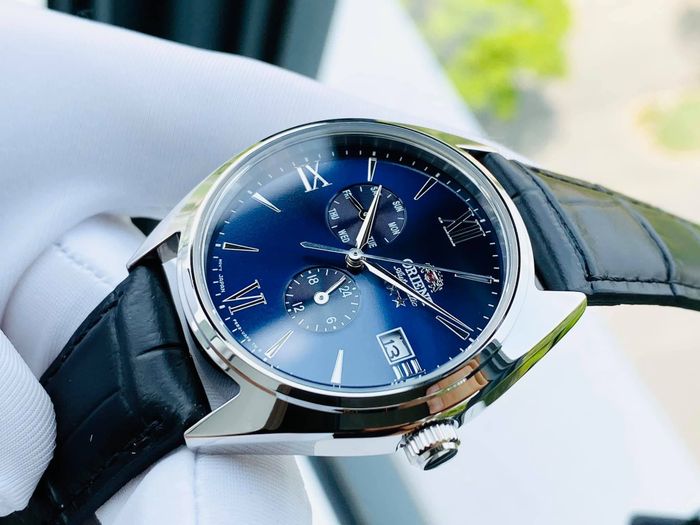 Bộ sưu tập đồng hồ đa phong cách - Ảnh thực tế sống động