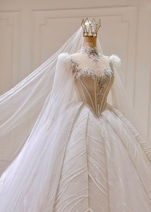 Ari Wedding - Ảnh 2: Những bộ váy cưới sang trọng và lộng lẫy, tôn lên vẻ đẹp của nàng dâu