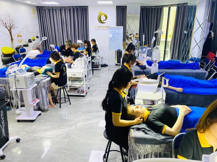 Hình ảnh thực tế tại Viện Thẩm Mỹ Quốc Tế Evaxinh