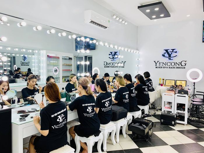 Học viện trang điểm Quốc Tế Yến Cong - Lò đào tạo những tài năng makeup tương lai