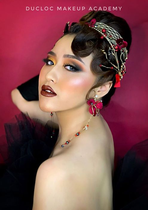 Tác phẩm nghệ thuật ấn tượng đầu tiên tại Đức Lộc Make-up Academy